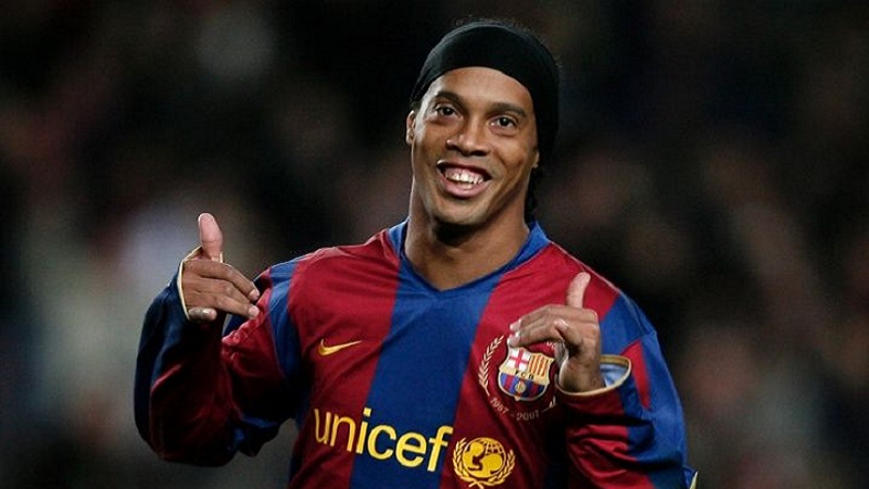 Ronaldinho Gaúcho se retira del fútbol