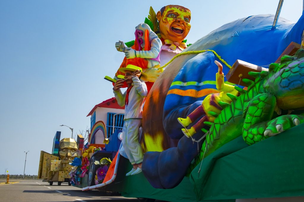 La imagen tiene un atributo ALT vacío; su nombre de archivo es El-carnaval-de-Barranquilla-sigue-en-el-Gran-Malecón-del-Río-hasta-el-15-de-marzo-3-1024x683.jpg