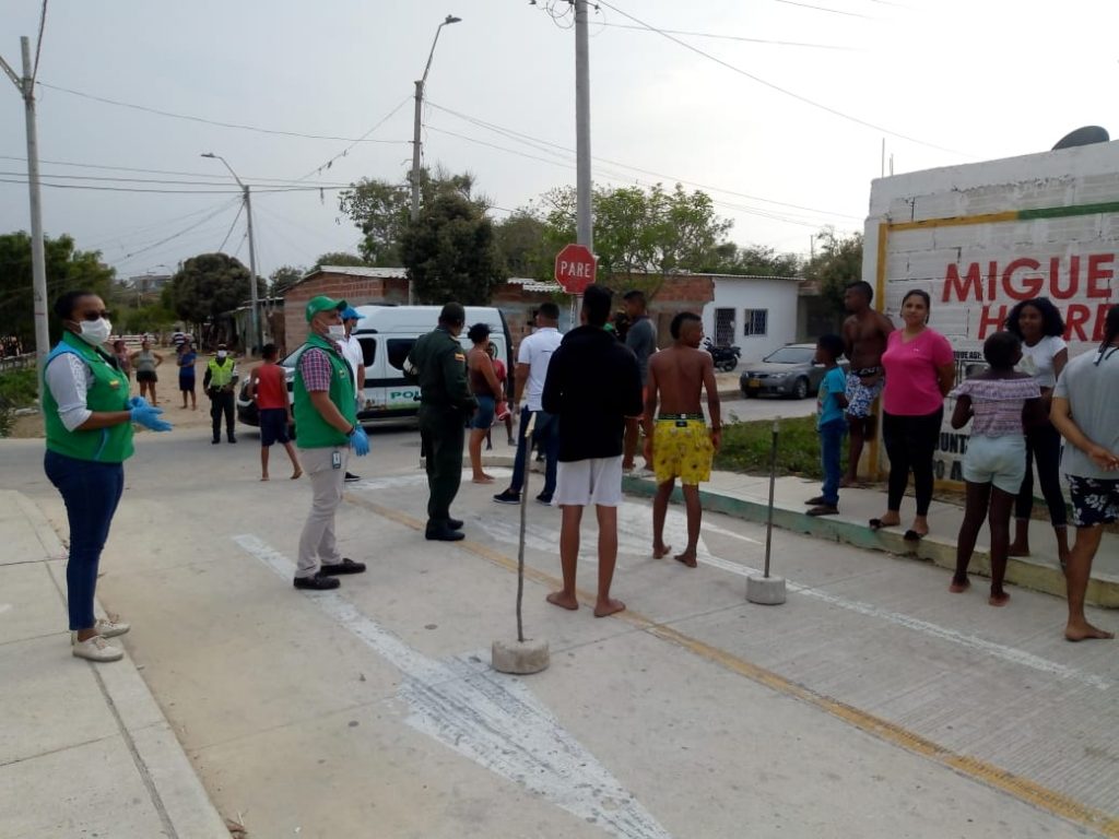 La imagen tiene un atributo ALT vacío; su nombre de archivo es Icbf-y-Policía-se-toman-el-barrio-La-Esmeralda-por-niños-en-la-calle1-1024x768.jpg