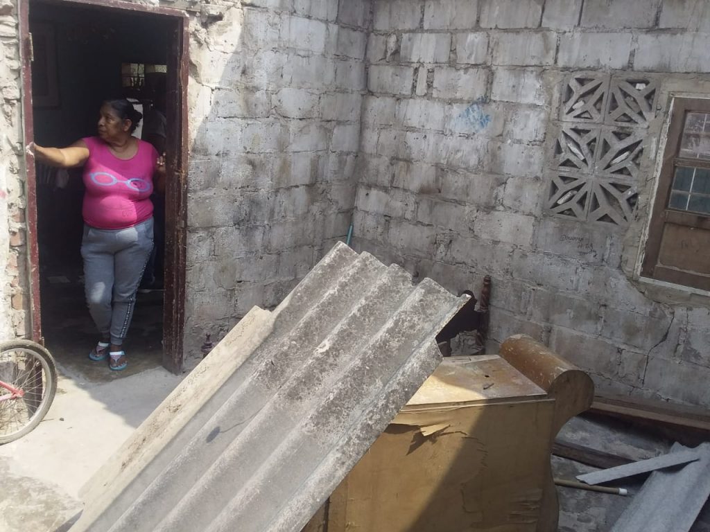 Mujer se salvó de morir al colapsar techo de una vivienda, en Malambo ...