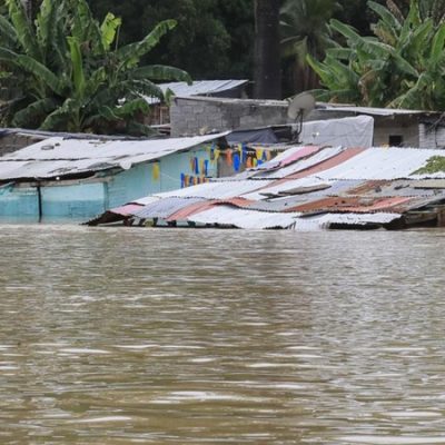 Al menos 14 muertos y 9.000 viviendas afectadas por las lluvias en Córdoba y Sucre