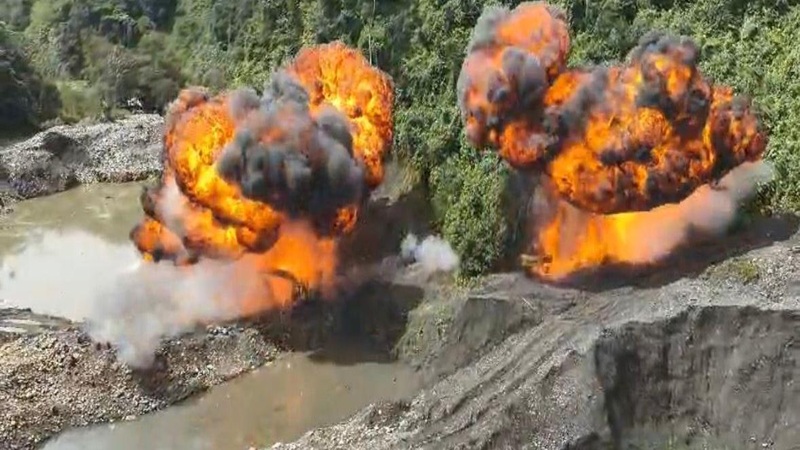 Destruyen maquinaría usada en minería ilegal que pertenecería al ‘Clan del Golfo’ en Caldas