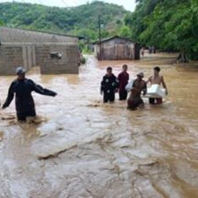 Lluvias afectan 426 sedes educativas en cerca de 15 departamentos del país