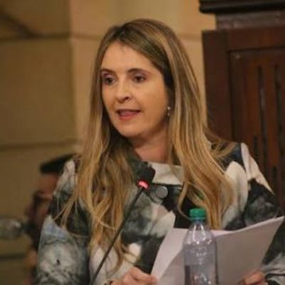 Gobierno Petro busca amarrar cargos estratégicos en el SENA: Paloma Valencia